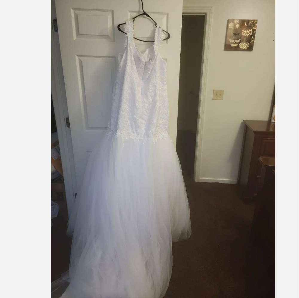Wedding dress